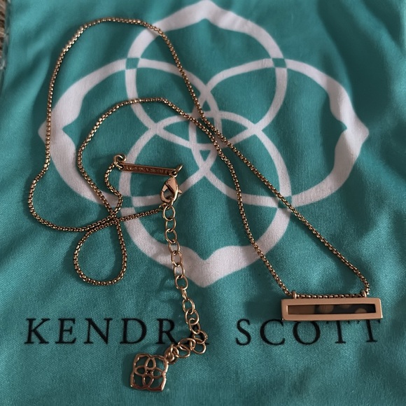 Kendra Scott Leanor Necklace in Rose Gold Tone Drusy necklace - Picture 7 of 10